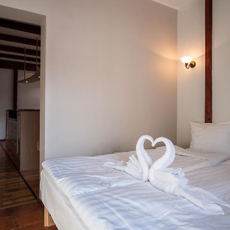 Dream Stay - Five Bedroom Penthouse In Old Town Talin Exterior foto
